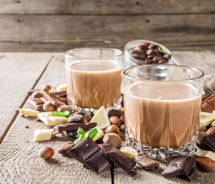 summer chocolate liqueur: a refreshing twist for cocktails and iced coffees