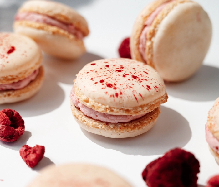 raspberry macaroons