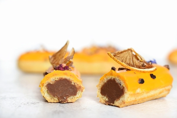 chocolate - orange eclair