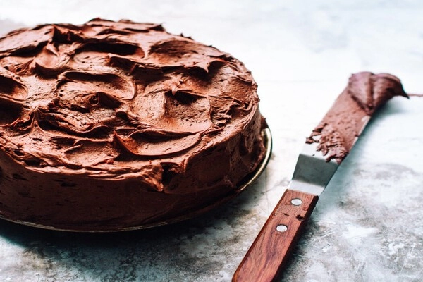 cake frosting or ganache cream 