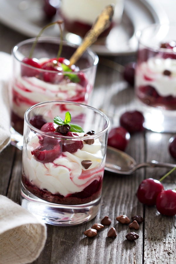 desserts in a jar: black forest
