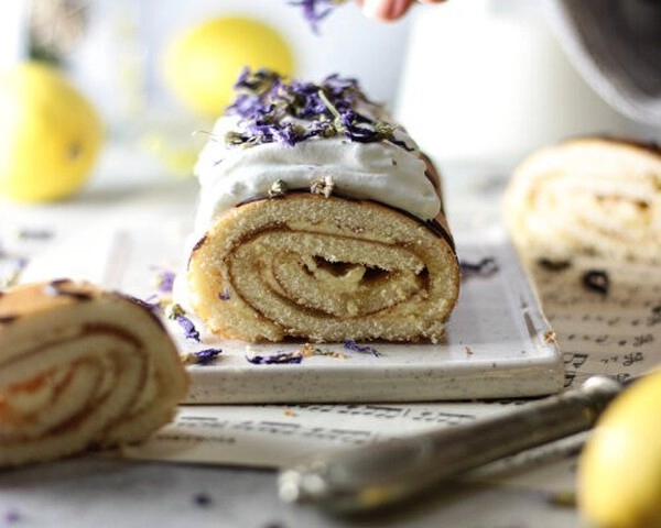 lemon cream roll