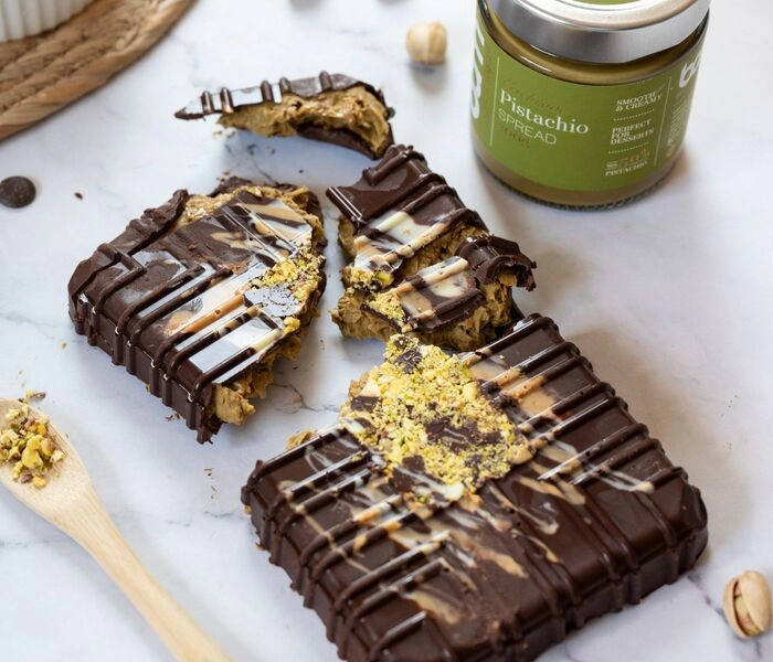 viral dubai chocolate with pistachio