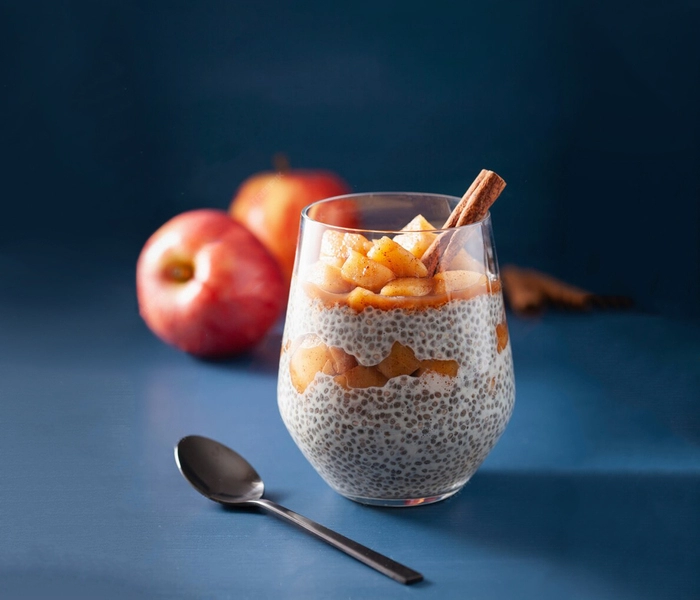 fit chia pudding with apple pie flavour