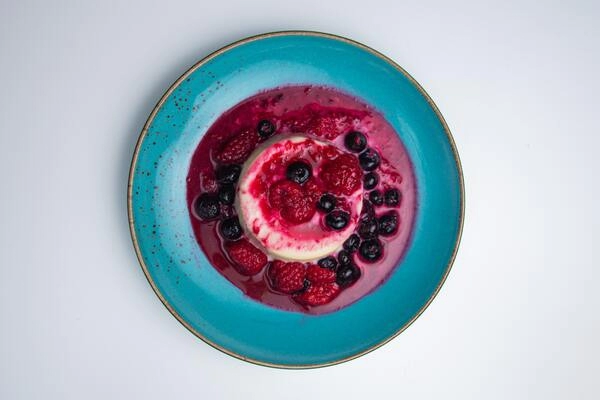 panna cotta with raspberries