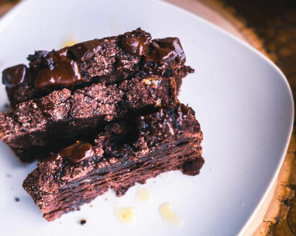 banana bread with chocolate and peanut butter