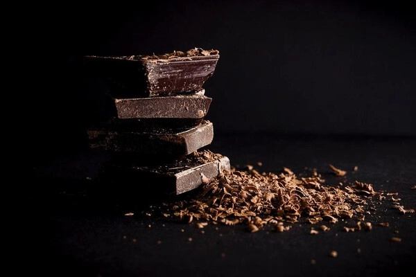 making homemade chocolate