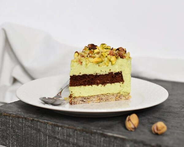 pistachio cake
