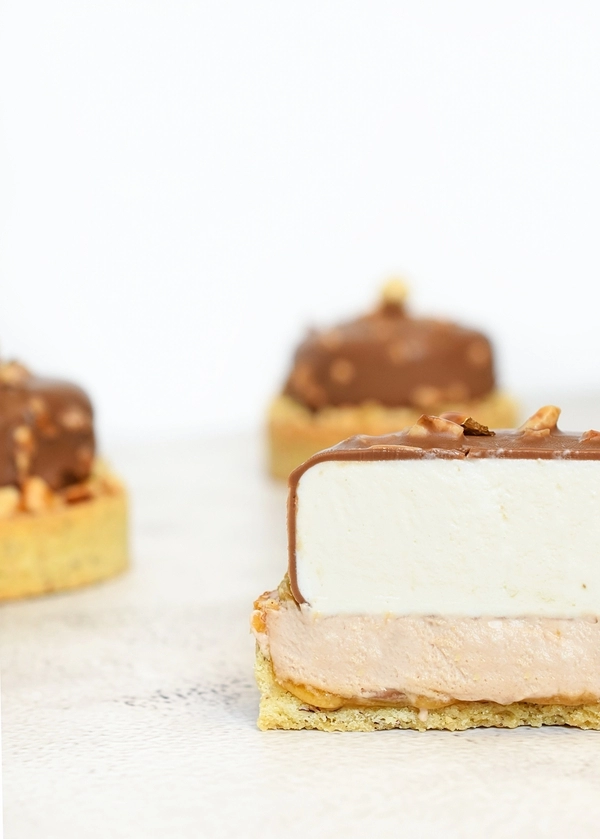 hazelnut pies with vanilla mousse