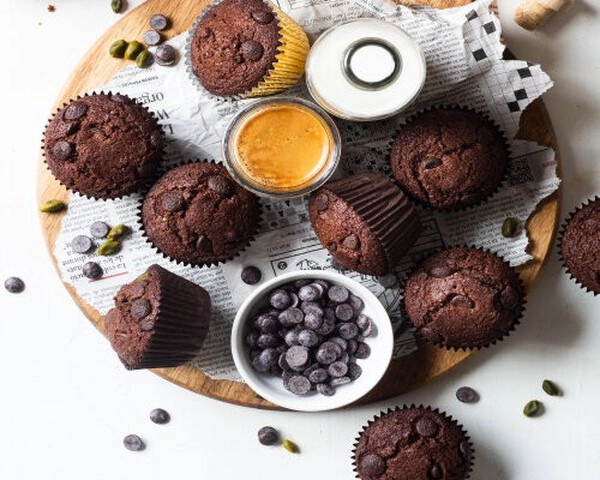chocolate muffins with yoghurt
